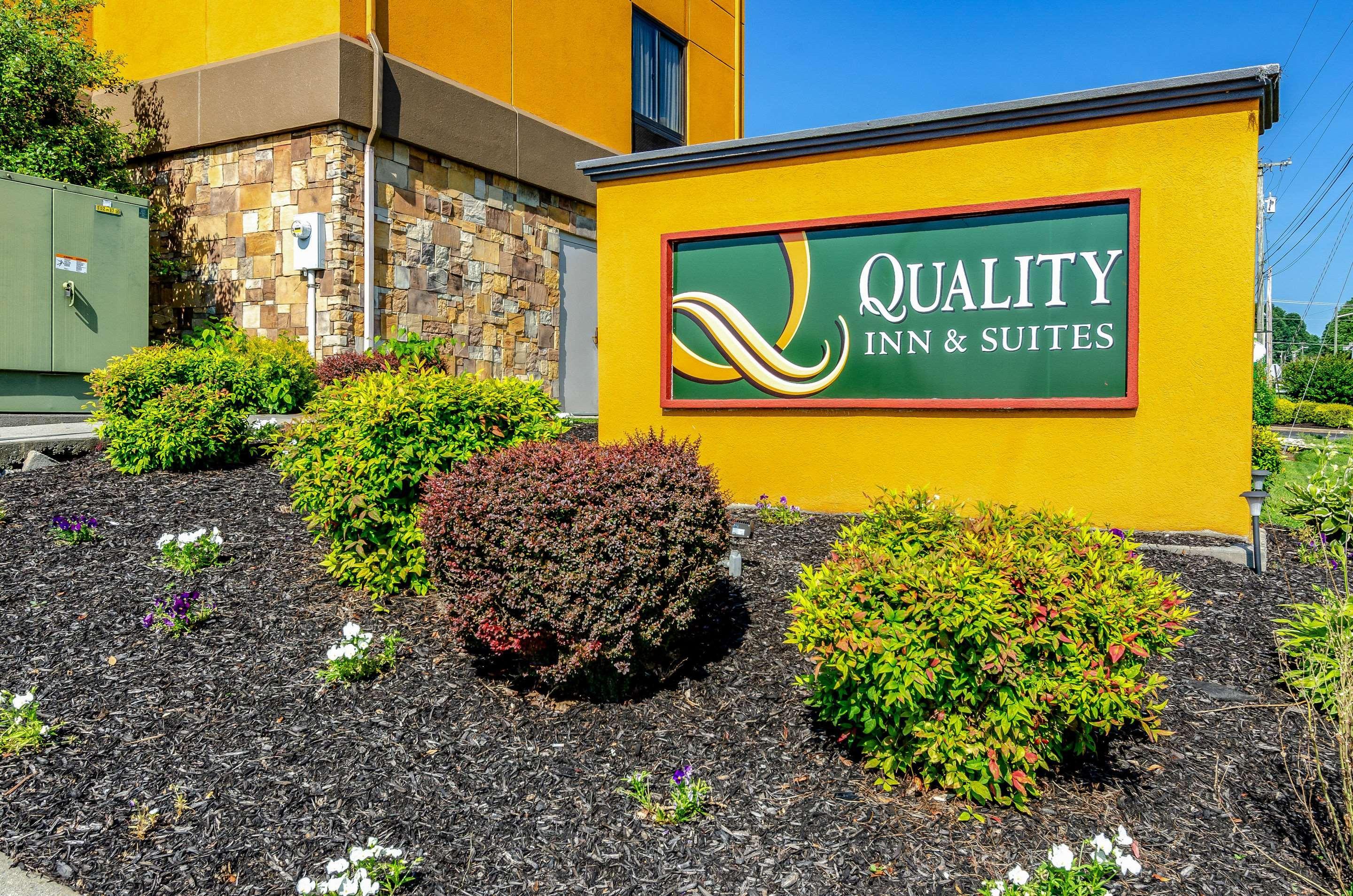 Quality Inn & Suites Abingdon Exterior photo