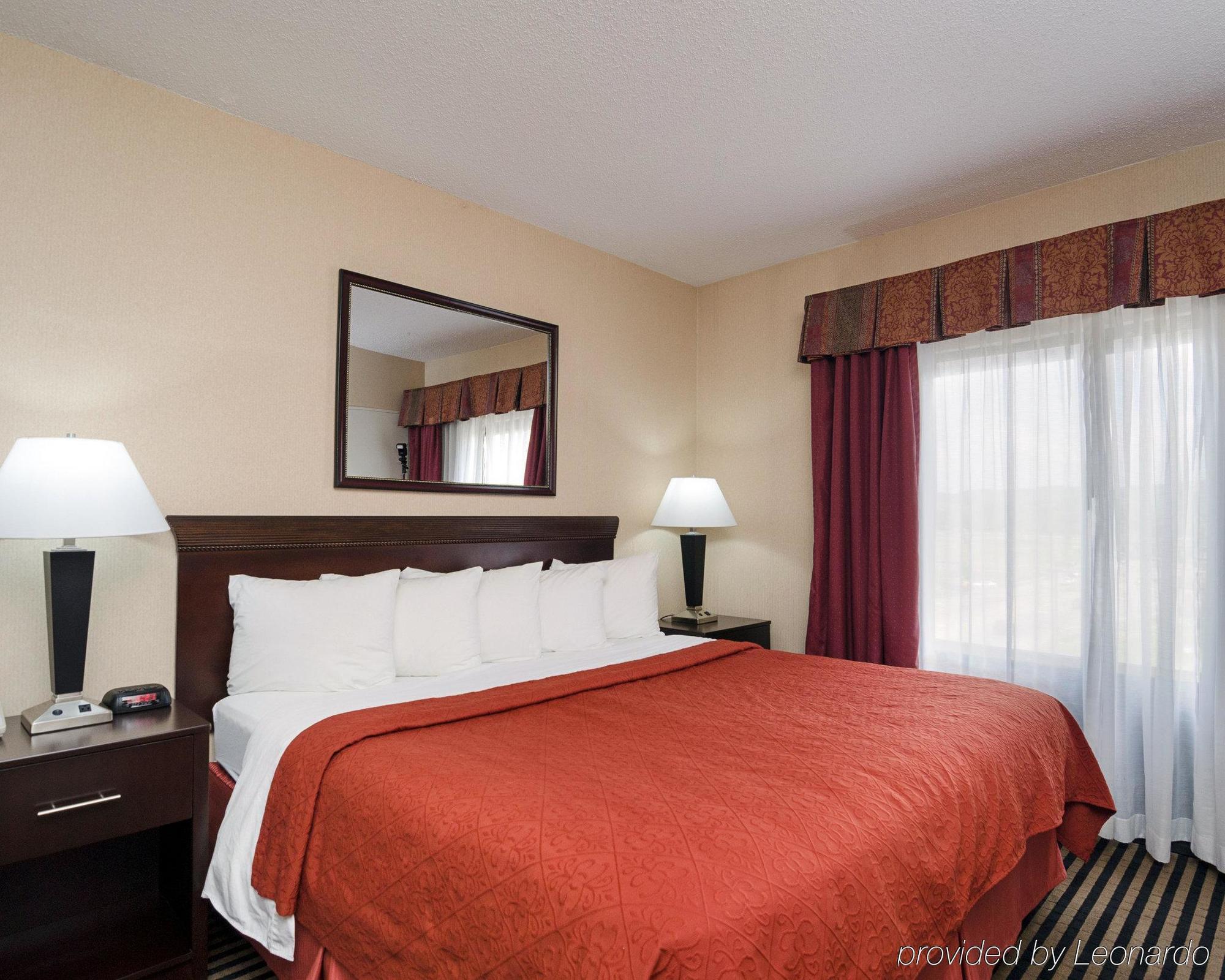 Quality Inn & Suites Abingdon Exterior photo