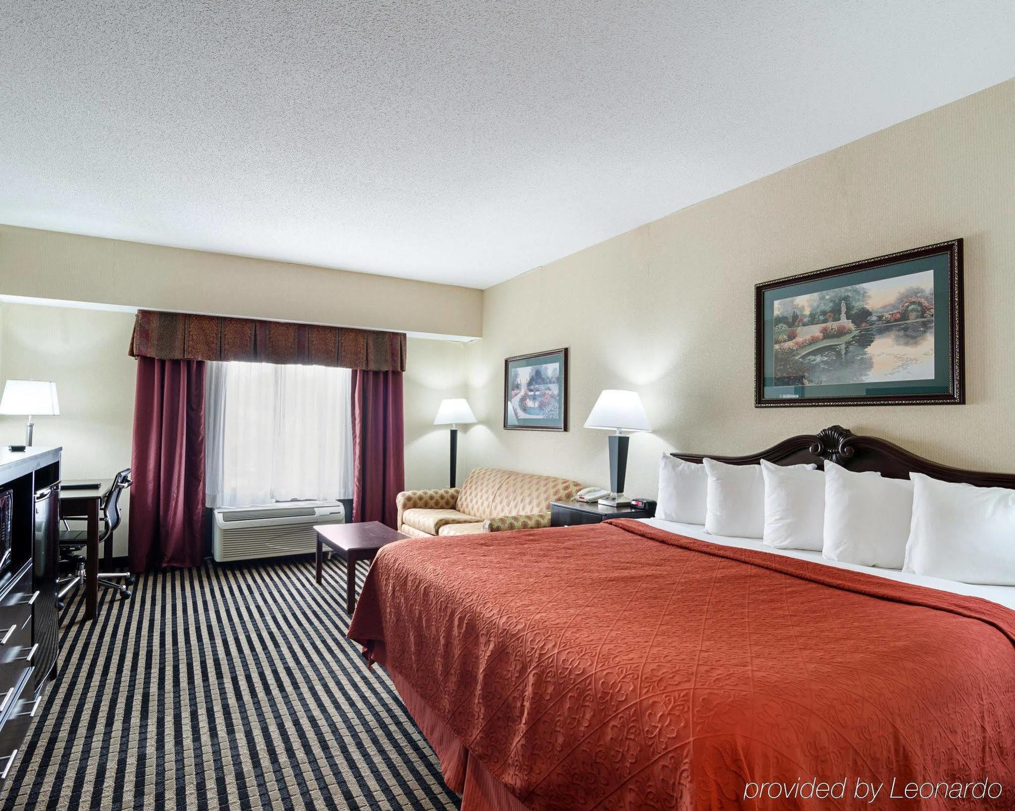 Quality Inn & Suites Abingdon Exterior photo
