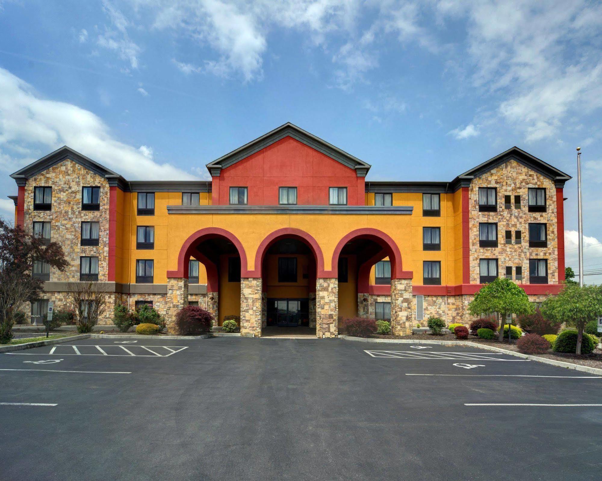 Quality Inn & Suites Abingdon Exterior photo