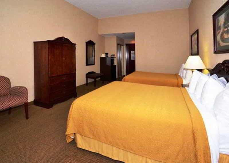 Quality Inn & Suites Abingdon Exterior photo